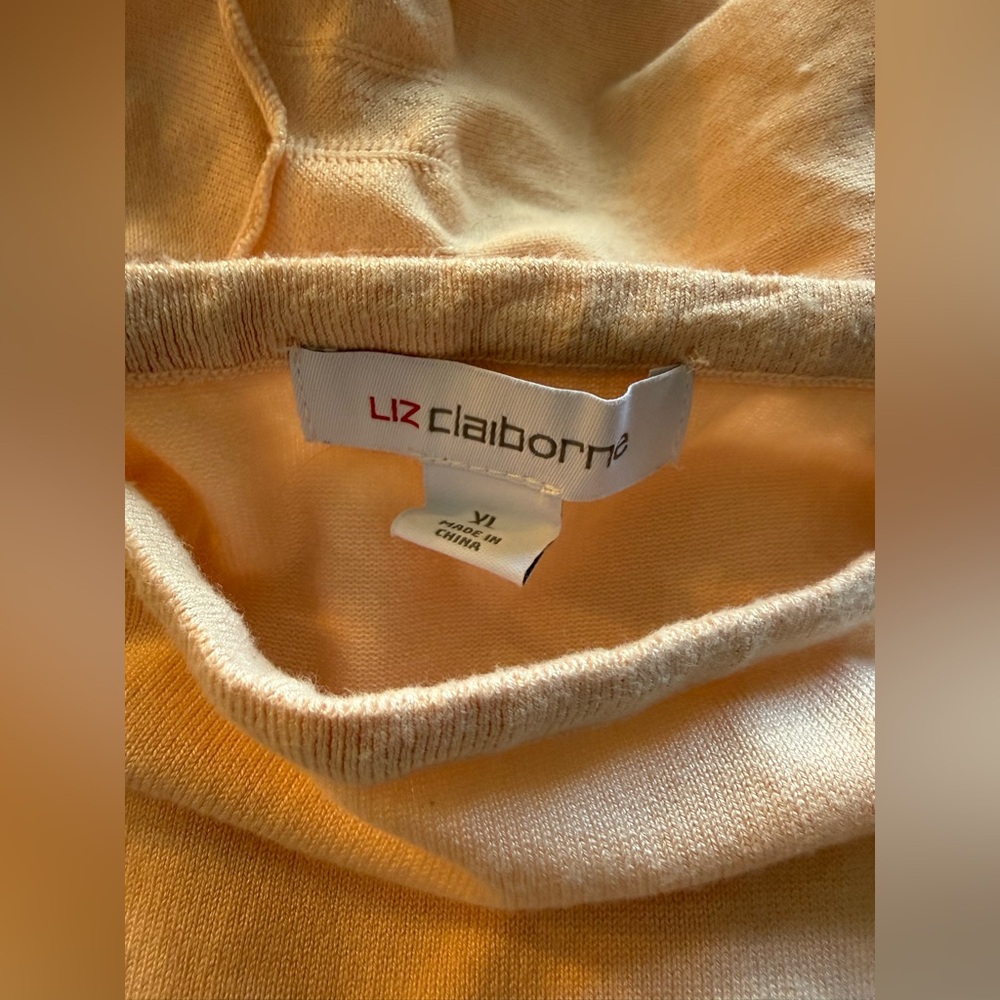 Liz Claiborne Soft Peach Blouse - Picture 4 of 5